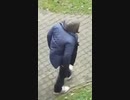 酔っ払い？ヤク中？男が、妄想の何かと戦う様子・・・　