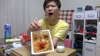 ペヤング極激辛の美味しい食べ方(笑) YouTube【一休の日常】