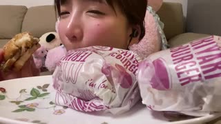 【大食い】マクドナルド大人のパイASMR【もえあず】