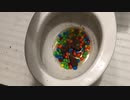 M&M'sとスニッカーズをトイレに流してみた２