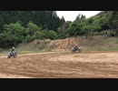 広場で練習