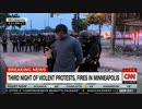 ミネアポリスから生中継中にCNNの黒人記者とクルーが警察に逮捕される