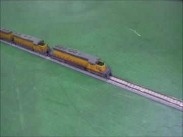 貨物列車を眺める。