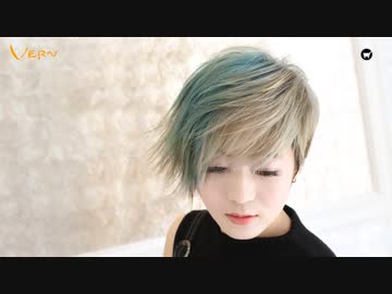 ユニークで質感のある非対称ピクシーヘアスタイル - 髪型オーバーホール