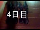 黒折り紙で千羽鶴を作っていく　4日目