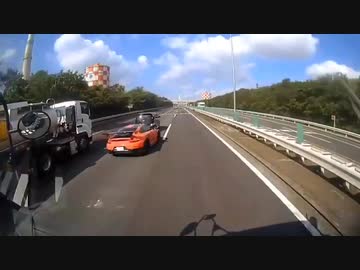 ホモと見るポルシェ事故