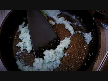 着色料を使わずに「青いカレー」を作ろうとしたんだが・・・