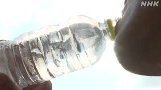 水を大量に飲むと「水中毒」のおそれ 水分補給時に気をつけて