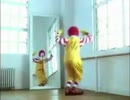 Ronald Mcdonald Returns. ロナルド・マクドナルドが新しい歌とダンスで帰ってきました。