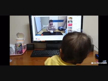 syamu をみる赤ちゃん