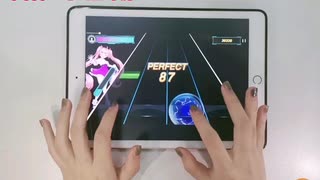 この曲をやってみると、恋したくなったのでは……『TapTap Beat』