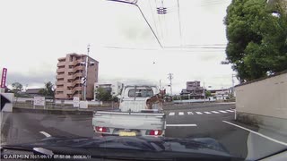 【ドラレコ】荷台に犬が繋がれてたｗ（過去動画）　-20170917-