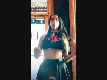 制服でパンチラ tiktok