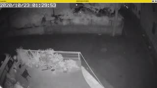 活発に動く電子は、強いガンマ線照射による電離作用だった。