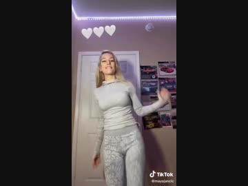 ノーブラでこの大きさはしょうがない