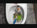 アナと雪の女王のエルサとオラフをトイレに流してみた