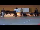 バク転海老蹴り
