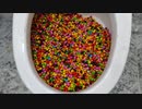 M&M'sをトイレに流してみた４