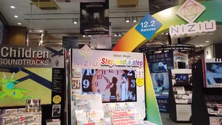 渋谷のNiziU(ニジュー)特集がヤバい_【渋谷タワレコ】【渋谷TSUTAYA】_ デビューシングル「Step and a step」_Nizi Project & 虹プロジェクト_니쥬