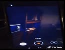 tiktokの一時停止などの操作ボタンに放射線照射の指示のライン