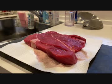 【祝・引越】自分を大蛇丸と信じて止まない一般男性が、ステーキプレートで優勝する動画です。