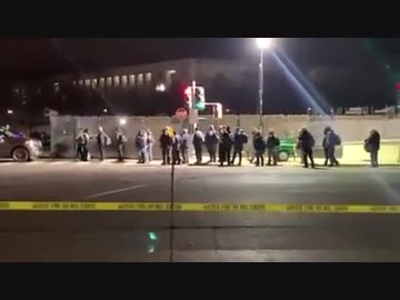 Mass arrest at the capitol （米議会議事堂での大量逮捕）