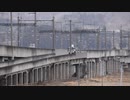 東北新幹線を復旧のために走る軌陸高所作業車