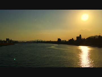 広島市西広島駅近く【新己斐橋から太田川放水路 河口】の夕陽　