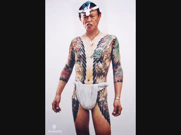 恋のマイアヒを歌う麻生太郎