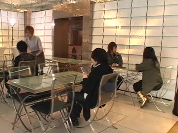 おしゃれなカフェ店員.mp4