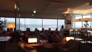 成田空港 - JAL国際線 サクララウンジ