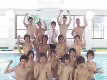 男だらけの水泳大会