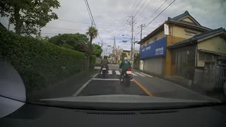 ドライブレコーダー　スタートダッシュ決めたバイクが