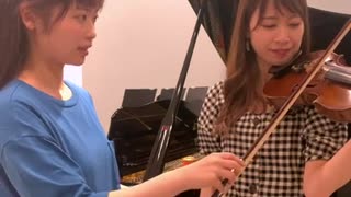 ファミリーマートのあの曲を二人羽織でチャレンジしてみました