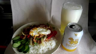 【タイ料理】偽ガパオ飯（ホーラパー）