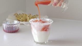 まったりHome Cafe : フラワーオニオンリングにあうスパークリング・トマトラッシー / Sparkling Tomato Lassi go with Flower onion rings