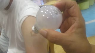 あれうったので、電球つくか否か検証　驚愕の展開にににに〰