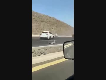 ホモと見る事故ってアンパンチ食らったバイキンマンみたいになった人