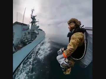 ホモと見る　ドローン人間