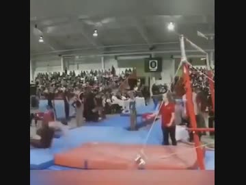 ホモと見る　子供を守るパパ