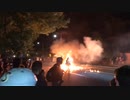 BLMデモで火炎瓶を投げようとした黒人がミスって自爆　自分が炎上してしまう映像