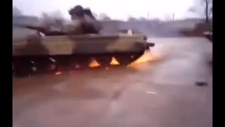 ホモとみる ウクライナ兵のダイナミック駐車