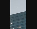 渋谷上空にて飛行機に似せた何かが飛行中
