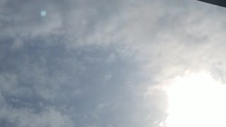 キューブ型？太陽で中から月□がでるよ。