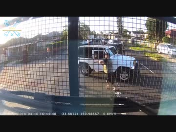 その車たちは事故をする【013】