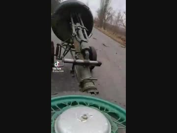 ホモと見るロシア軍の迫撃砲を拾ったウクライナの陽キャ