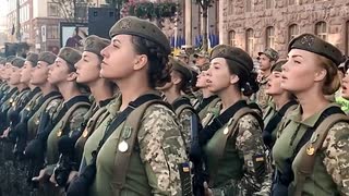 ウクライナ軍事パレード