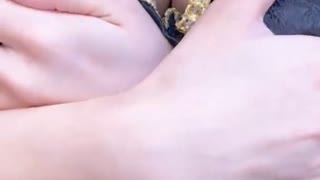 胸元がエッチなセクシーチャイナ【夏本あさみ｜ラブホの湯】カップルズ #Shorts