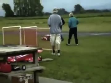 【告知】空飛ぶ芝刈り機合作