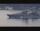 ボスポラス海峡を通過する在りし日の巡洋艦モスクワ（とアドミラル・エッセン）